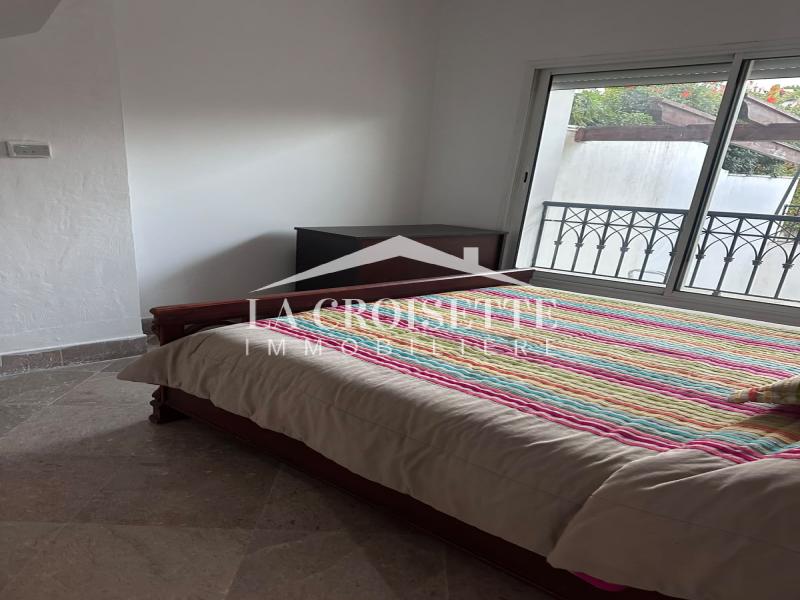 Triplex S+5 avec jardin à La Marsa